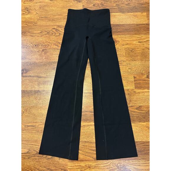 SPANX Women's Booty Boost Flared Leggings Black Size Small NWOT Sculpting - Picture 1 of 6